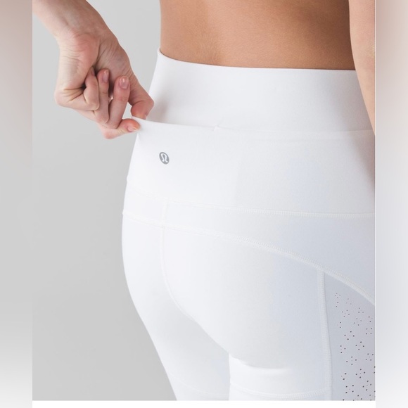 Lululemon white double-layer 3/4 leggings - Picture 6 of 12